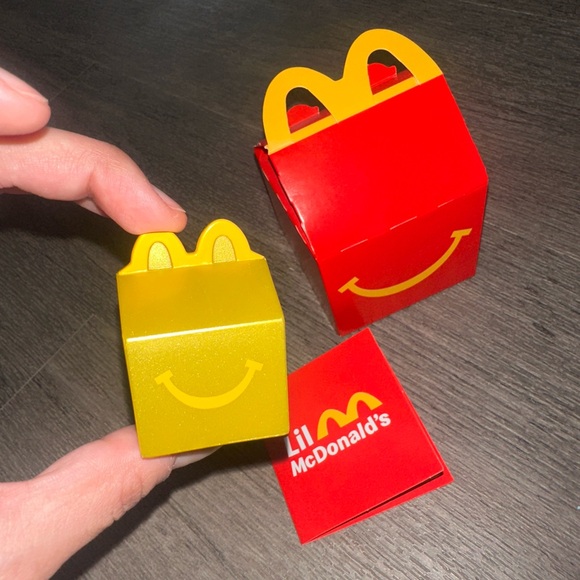 NWT Lil McDonald’s Mini Gold Happy Meal box Toy - Picture 1 of 6